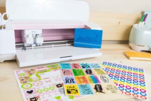 Cara menggunakan sticker maker